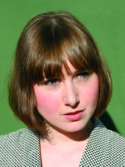 <b>Katrin Trautner</b> wurde 1981 in Delmenhorst geboren. - Katrin_Trautner_Portrait_klein