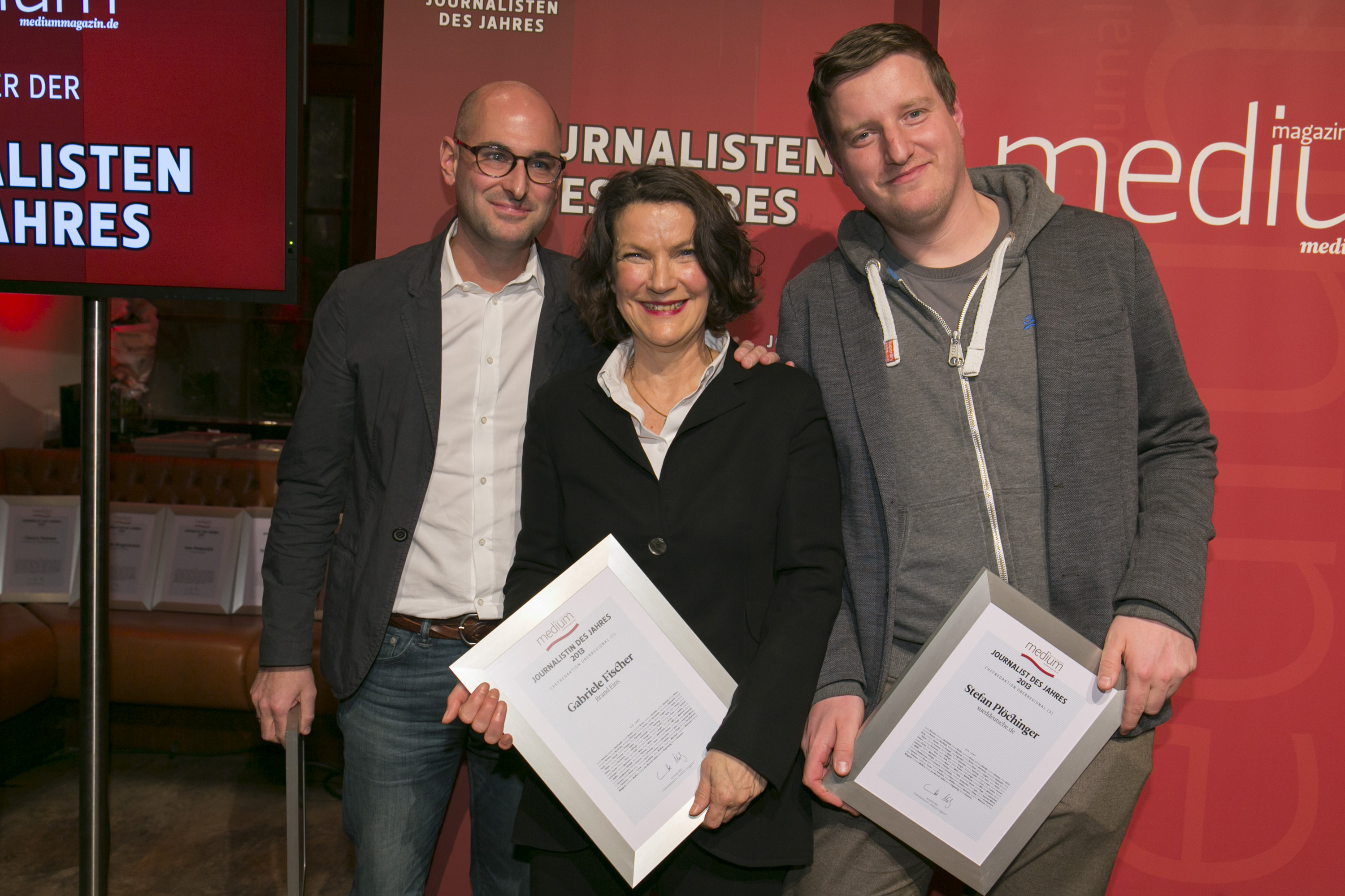 DEU, Berlin, 03.02.2014, medium magazin, Feier und Preisverleihung an die "Journalisten des Jahres 2013", Cafe im Zeughaus im Deutschen Historischen Museum, v.l.: Dominik Wichmann  (Stern, Chefredaktion Ueberregional 2.), Gabriele Fischer (Brand eins, Chefredaktion Ueberregional 1.), Stefan Ploechinger (sueddeutsche.de, Chefredaktion Ueberregional 3.),  

[ (c) Wolfgang Borrs, Wiener Str. 11, D-10999 B e r l i n, Mobile +49.171.5332491, www.borrs.de, mail@borrs.de; ]