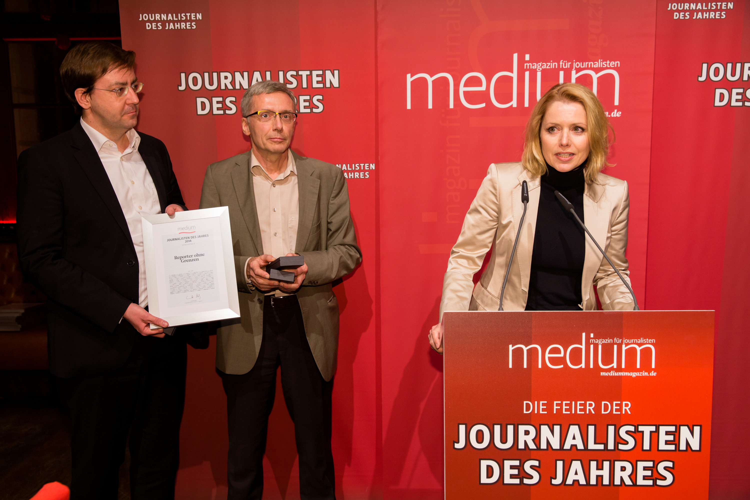 DEU, Berlin, 23.02.2015, medium magazin, Feier und Preisverleihung an die "Journalisten des Jahres 2014", Cafe im Zeughaus im Deutschen Historischen Museum, v.l.: Christian Mihr (Reporter ohne Grenzen), Michael Rediske (Reporter ohne Grenzen), Astrid Frohloff (Reporter ohne Grenzen), [ (c) Wolfgang Borrs, Wiener Str. 11, D-10999 B e r l i n, Mobile +49.171.5332491, www.borrs.de, mail@borrs.de; ]